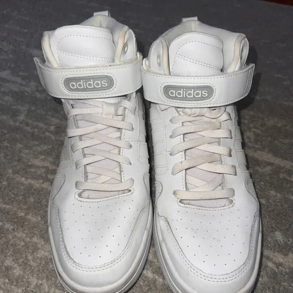 Adidas Originals Women’s Forum Low Sneakers - Picture 3 of 4